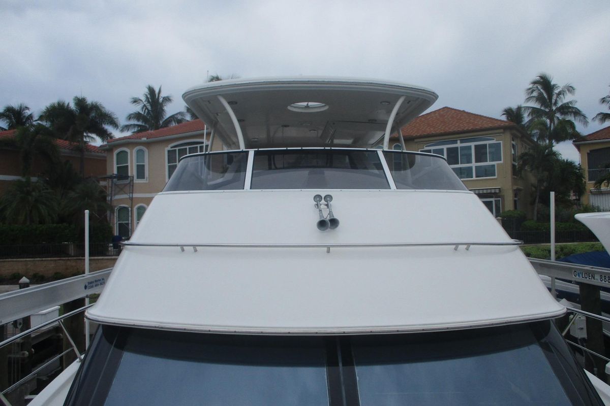 2006 Carver 46 