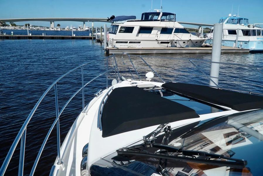 2016 Galeon Skydeck