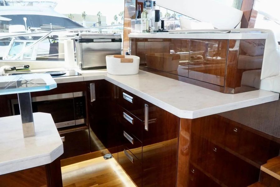 2016 Galeon Skydeck