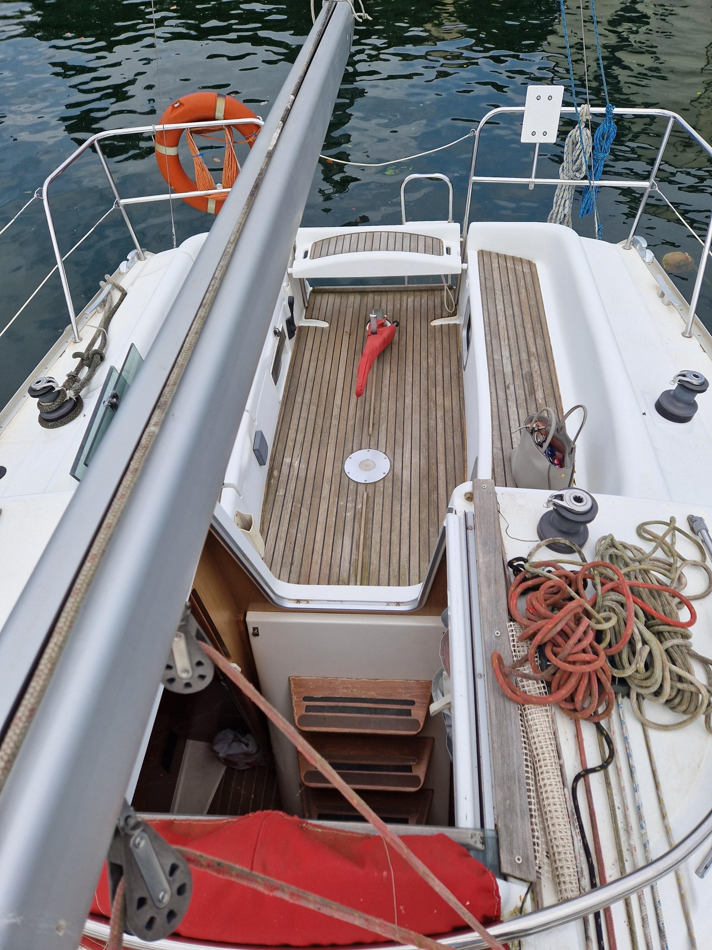 2005 Jeanneau Sun Odyssey 32 Cruiser for sale YachtWorld