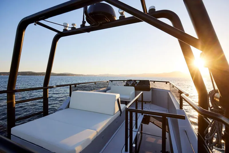  Yacht Photos Pics Flybridge