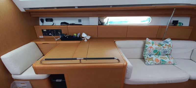 Point Final Yacht Photos Pics 