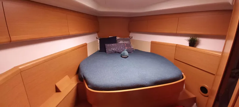 Point Final Yacht Photos Pics 