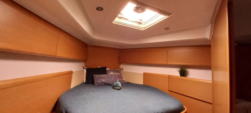 Point Final Yacht Photos Pics 