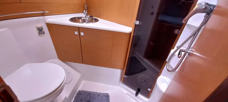 Point Final Yacht Photos Pics 