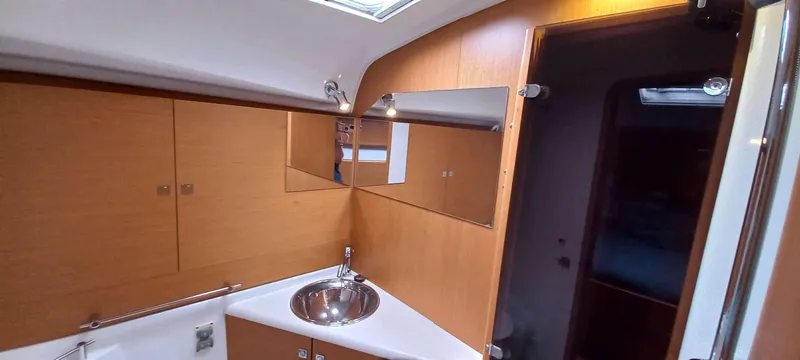 Point Final Yacht Photos Pics 