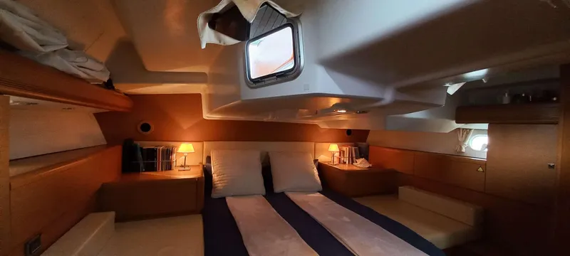 Point Final Yacht Photos Pics 