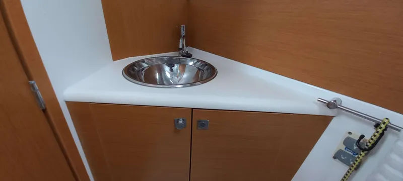 Point Final Yacht Photos Pics 