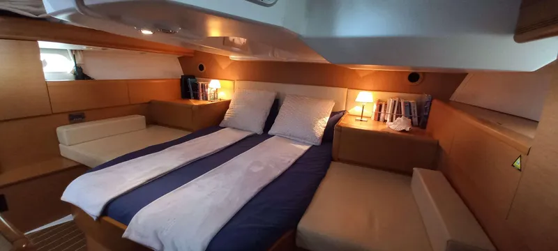 Point Final Yacht Photos Pics 