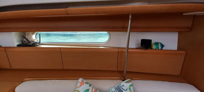 Point Final Yacht Photos Pics 