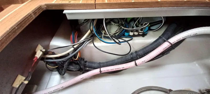 Point Final Yacht Photos Pics 