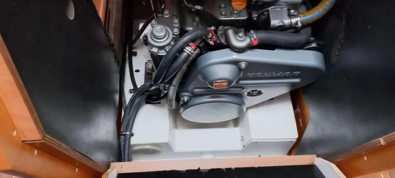 Point Final Yacht Photos Pics 