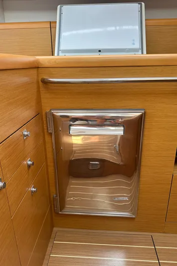 Point Final Yacht Photos Pics 