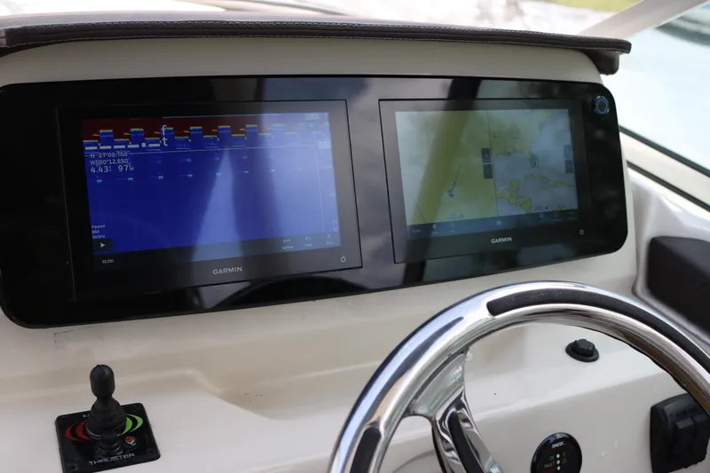  Yacht Photos Pics 2023 Regal - Helm