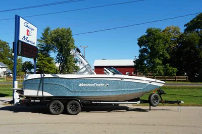 MasterCraft XT24