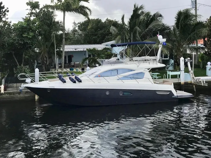 Family Affair Yacht Photos Pics 