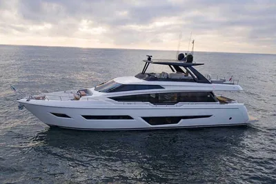 2023 Ferretti Yachts 780