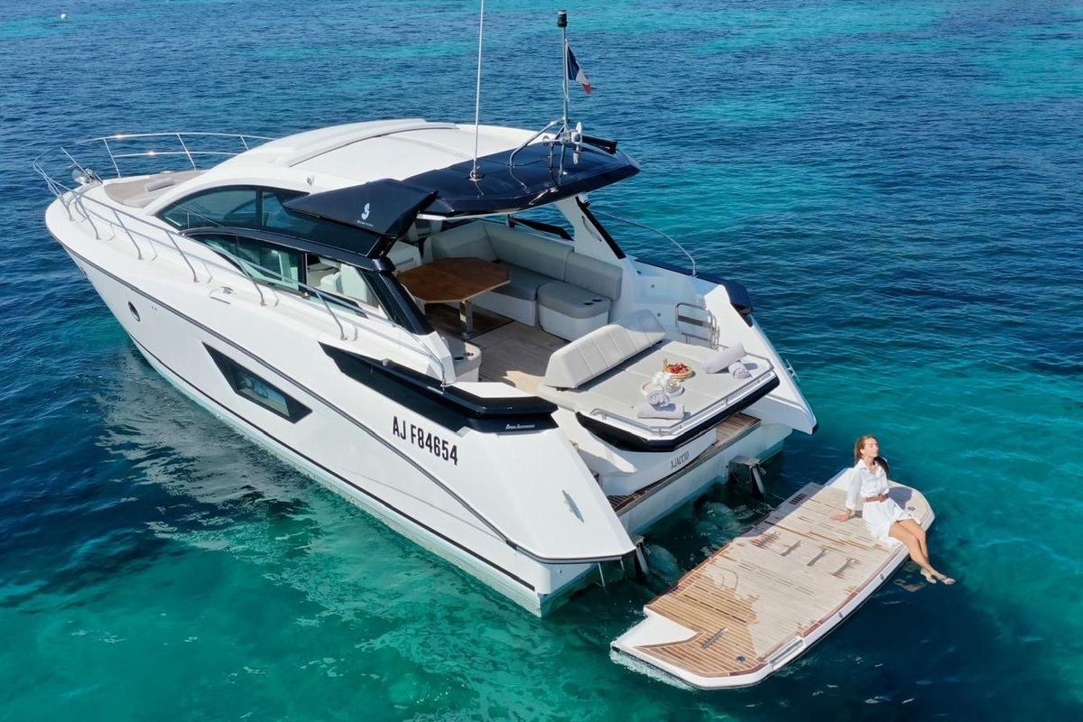 2019 Beneteau 48 