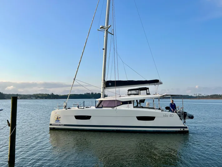 Amihan Yacht Photos Pics 