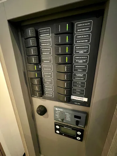 Amihan Yacht Photos Pics 