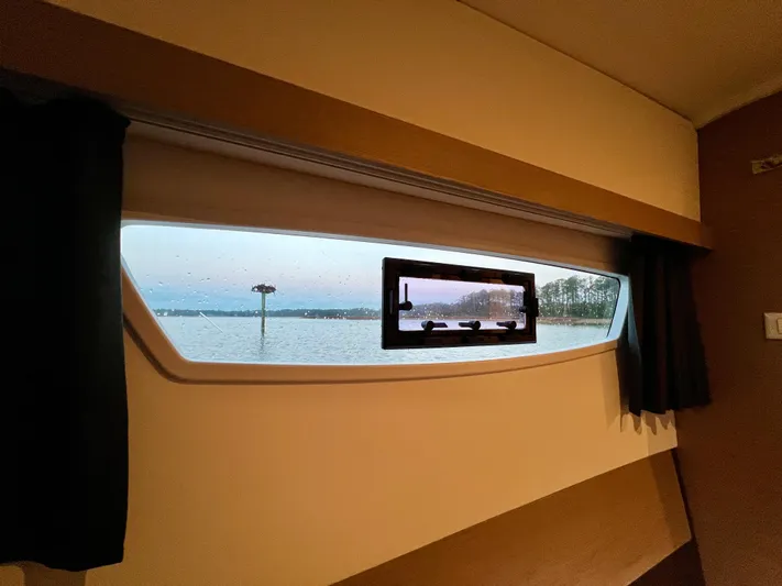 Amihan Yacht Photos Pics 