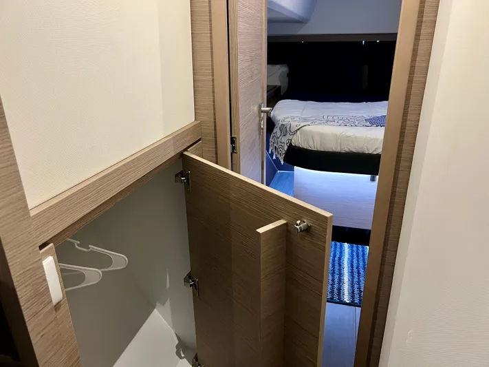 Amihan Yacht Photos Pics 