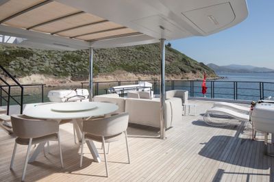 Yacht