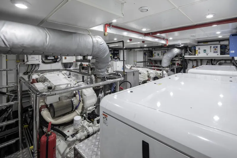 Ezgy Yacht Photos Pics EZGY - 72