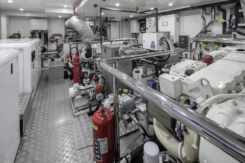 Ezgy Yacht Photos Pics EZGY - 80