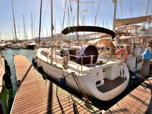 2008 Beneteau Oceanis 37