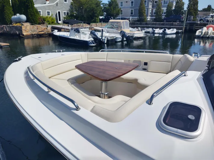 Coco Yacht Photos Pics MJM 3 Coco Fwd seating