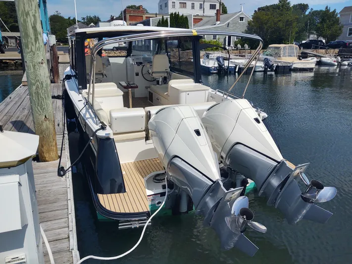 Coco Yacht Photos Pics MJM 3 Coco from astern