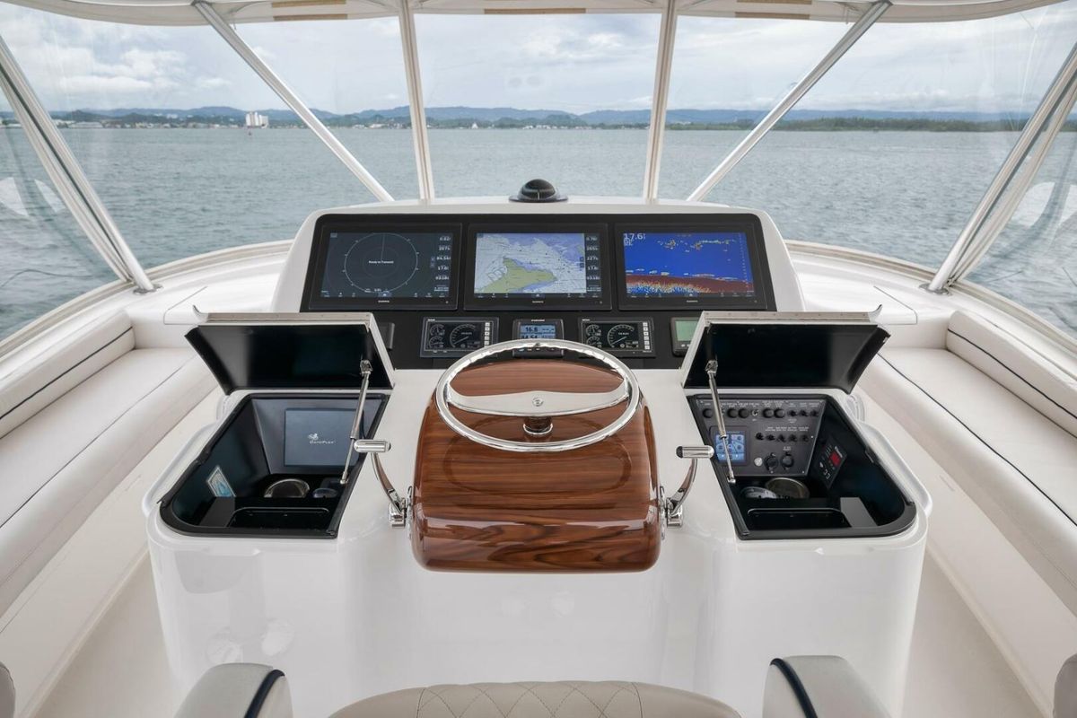 2014 Viking 62 
