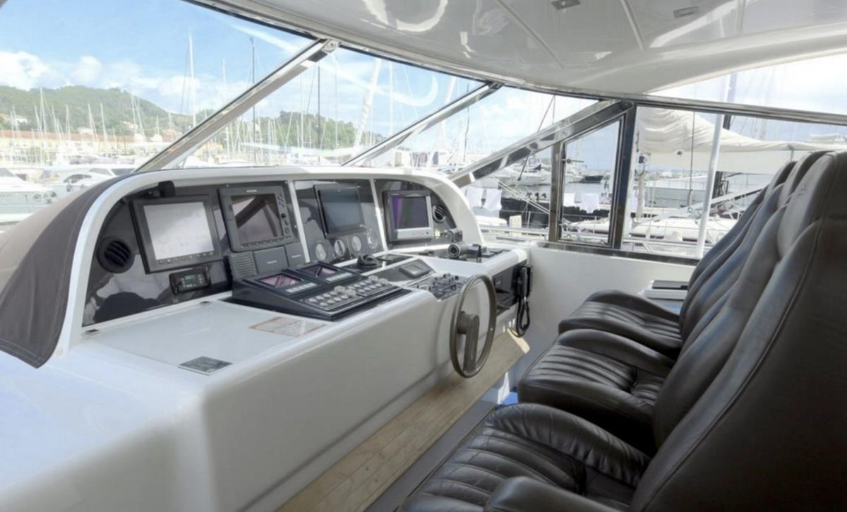 2006 Mangusta 82 