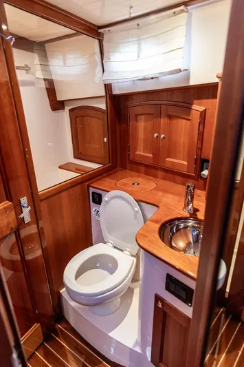 Paddy Wagon Yacht Photos Pics 