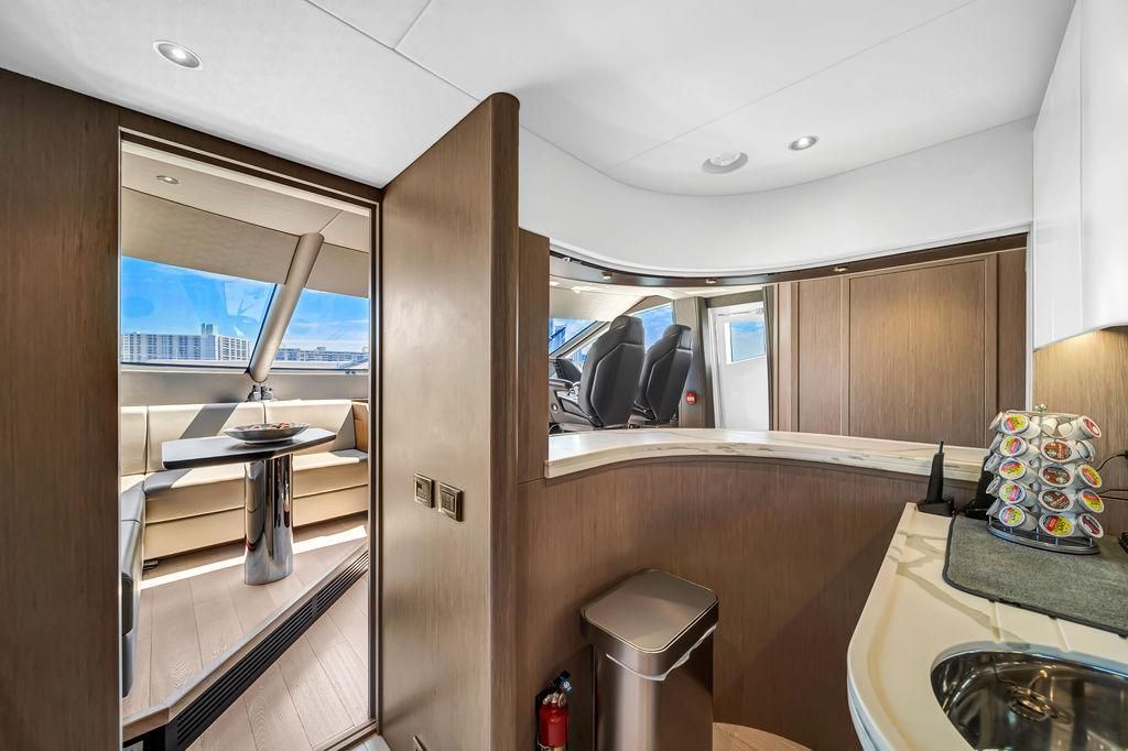 2021 Sunseeker 86 
