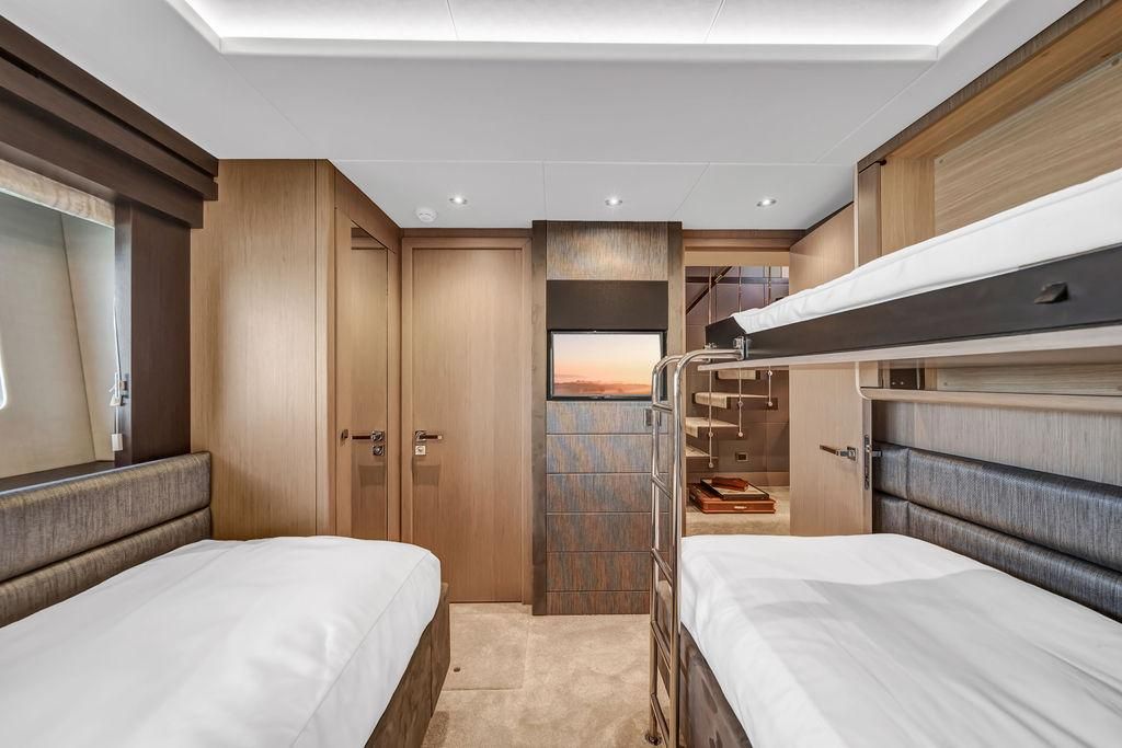 2021 Sunseeker 86 