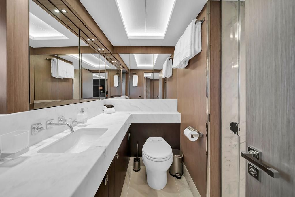 2021 Sunseeker 86 