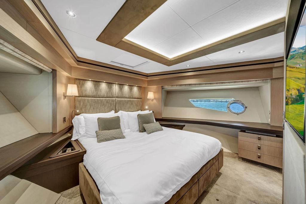 2021 Sunseeker 86 