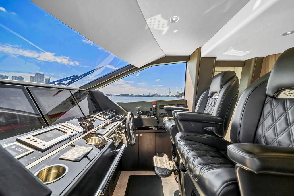 2021 Sunseeker 86 