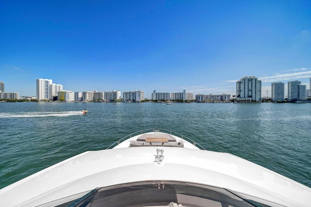 2021 Sunseeker 86 