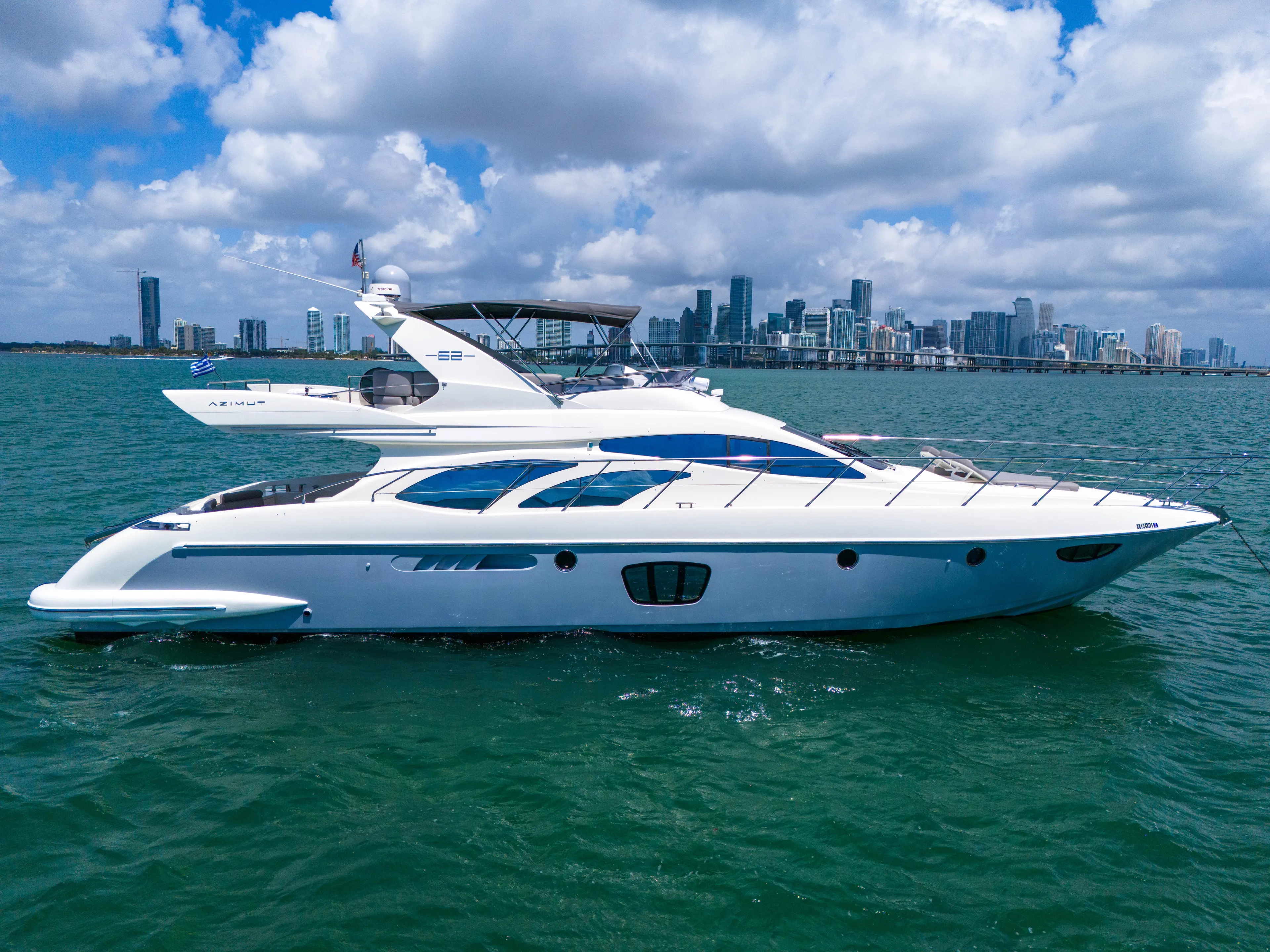Azimut 62E