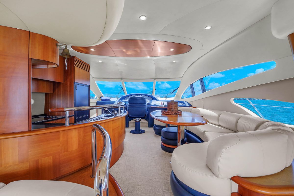 2008 Azimut 65 
