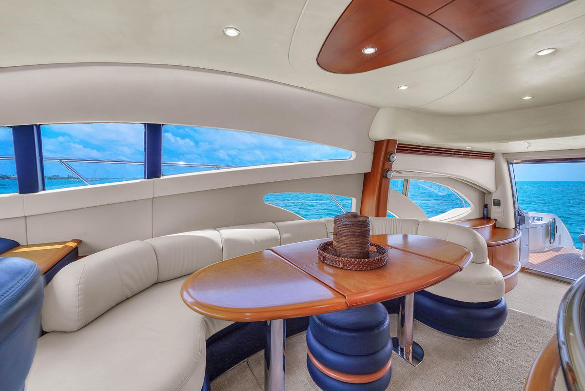 2008 Azimut 65 