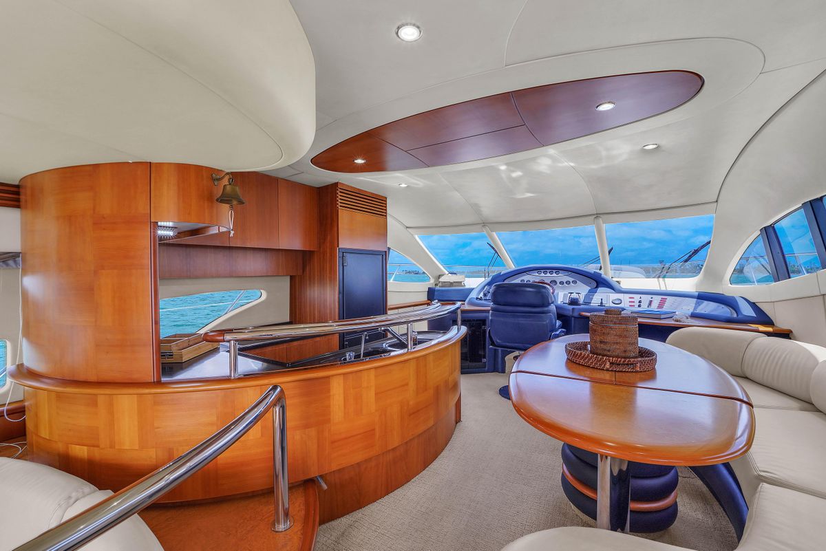 2008 Azimut 65 