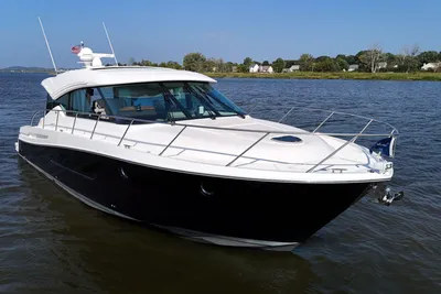Tiara Yachts C53 Coupe