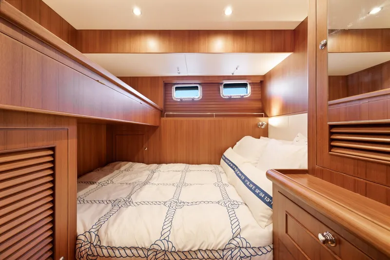 Proost Yacht Photos Pics 