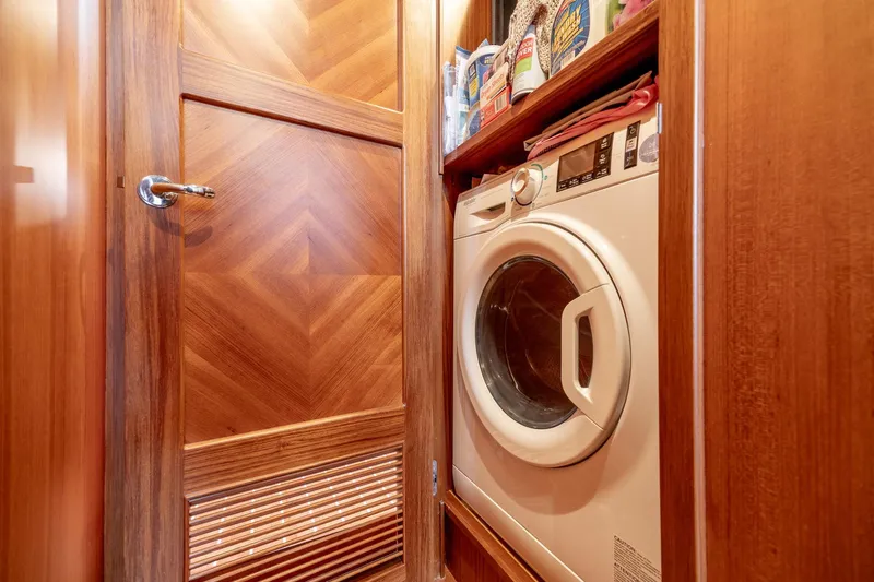 Proost Yacht Photos Pics 