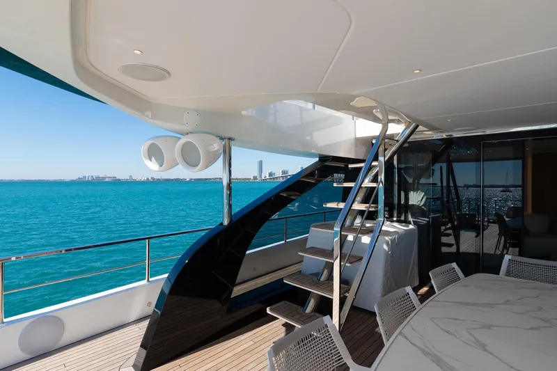  Yacht Photos Pics Luxury yacht Azimut Grande 36M 2025, featuring elegant deck with ocean view.