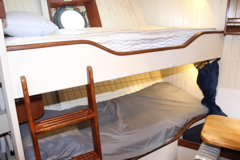 Hawaiian Chieftain Yacht Photos Pics 